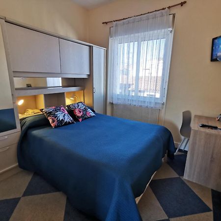 Hotel Le Pasteur Руайян Экстерьер фото